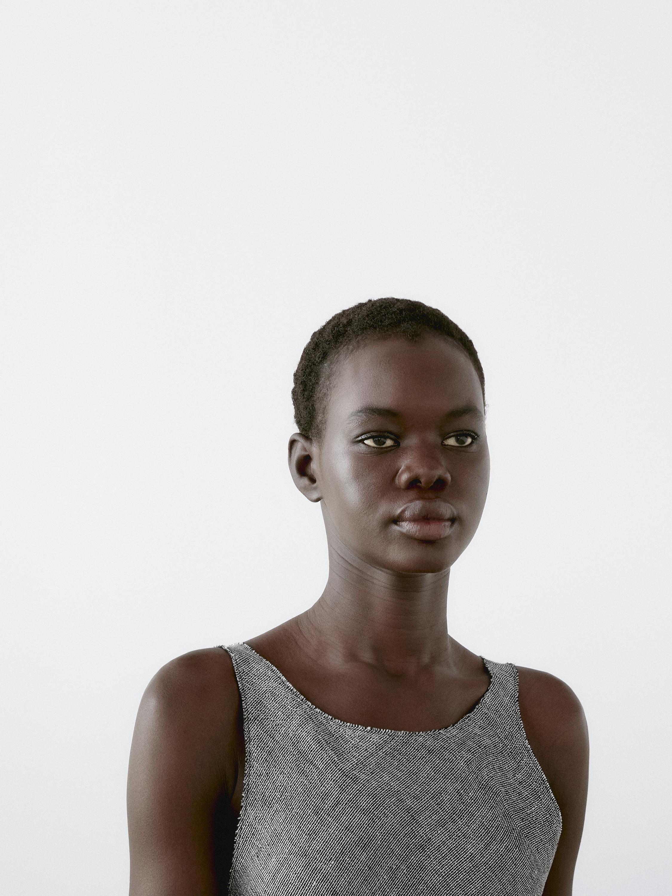 Linen fluid sleeveless dress